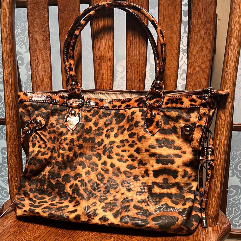 Guess leopard print bag in excellent condition